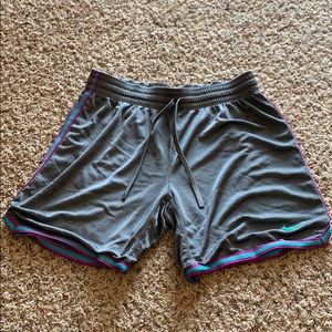 Women’s Nike shorts Medium